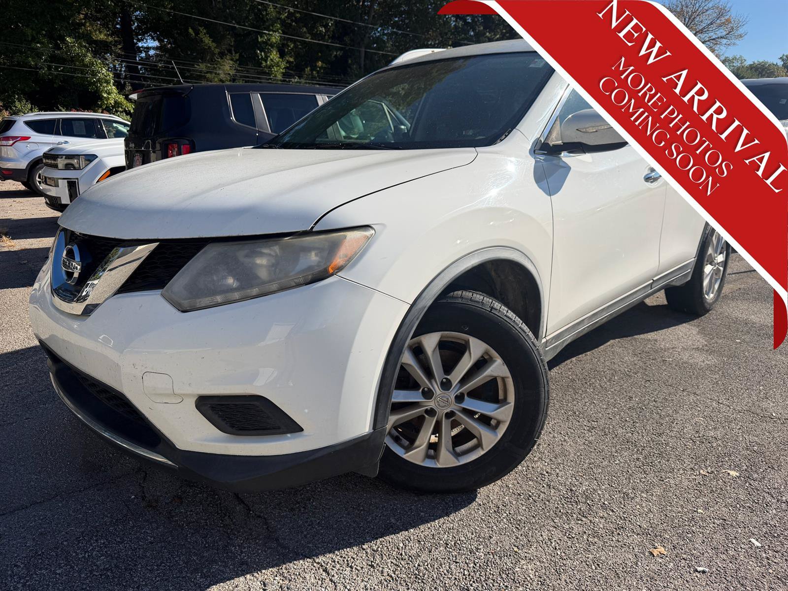 Used 2016 Nissan Rogue SV AWD/4WD image 3