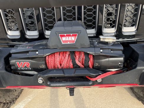 Used 2020 Jeep Gladiator Rubicon w/ Trailer Tow Package image 12