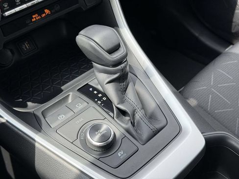 Certified 2025 Toyota RAV4 XLE AWD/4WD image 6