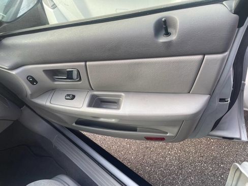 Used 2003 Ford Taurus SES image 18