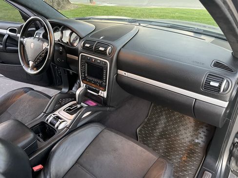Used 2008 Porsche Cayenne GTS image 36