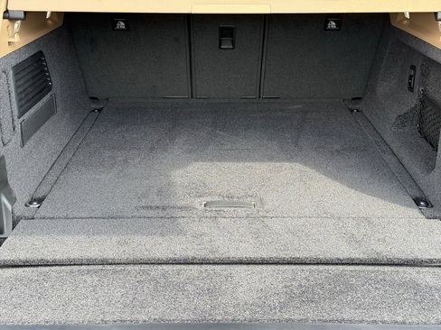 New 2025 Land Rover Range Rover SE image 37