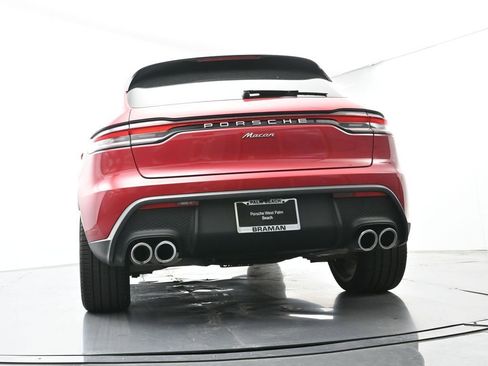 Certified 2025 Porsche Macan AWD/4WD image 48