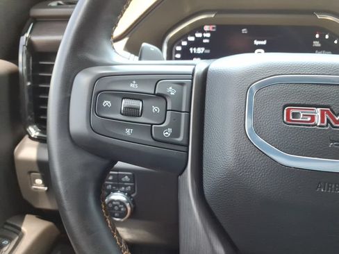 Used 2024 GMC Sierra 1500 AT4 w/ Technology Package AWD/4WD image 28