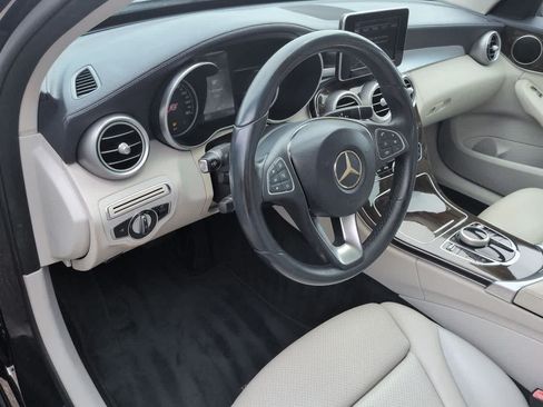 Used 2017 Mercedes-Benz C 300 Sedan image 2