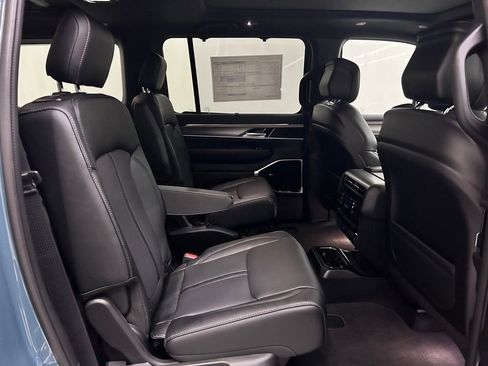 New 2026 Jeep Grand Wagoneer Limited image 15