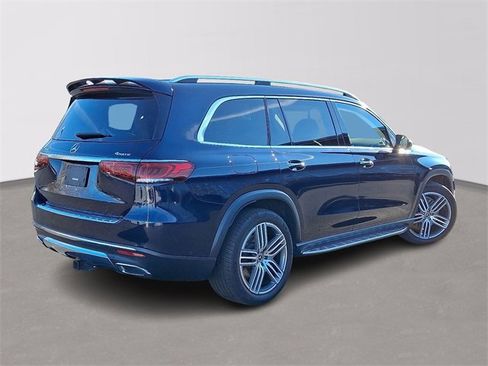 Used 2022 Mercedes-Benz GLS 450 4MATIC image 4