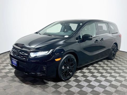 Used 2025 Honda Odyssey Sport-L image 3