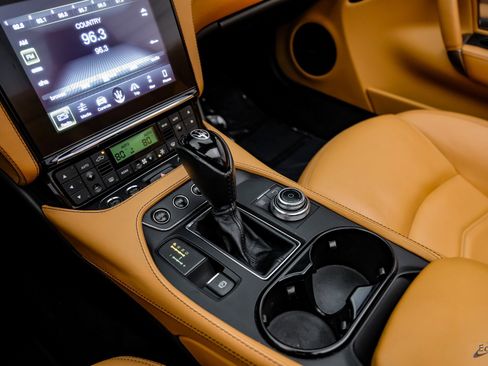 Used 2018 Maserati GranTurismo Sport image 61