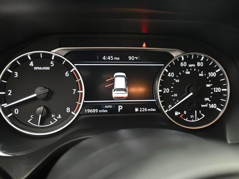 Used 2023 Nissan Rogue S AWD/4WD image 21