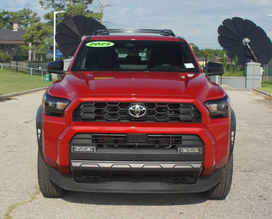 Used 2025 Toyota 4Runner TRD Off-Road Premium AWD/4WD image 25