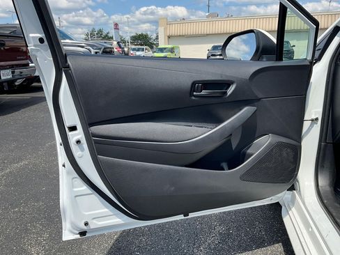 Used 2023 Toyota Corolla LE FWD image 18