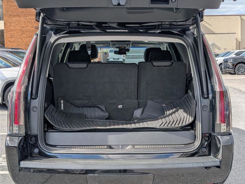 Used 2019 Cadillac Escalade Premium Luxury image 15