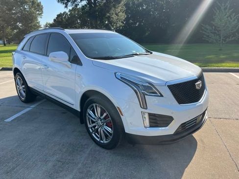 Used 2025 Cadillac XT5 Sportv w/ Technology Package AWD/4WD image 11