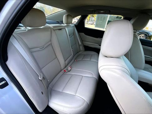 Used 2019 Cadillac XTS image 20