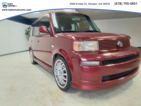 Used 2006 Scion xB FWD image 1