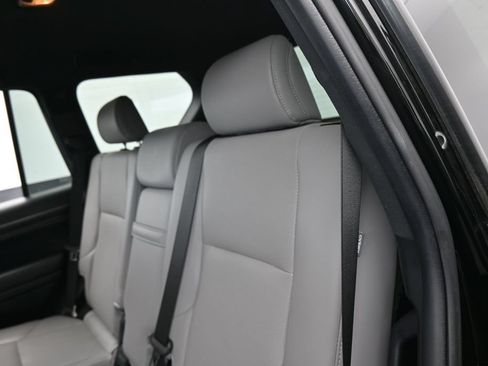 Used 2023 Lexus GX 460 w/ Black Line Special Edition AWD/4WD image 34