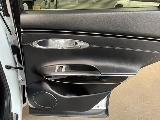 Used 2025 Genesis GV70 2.5T AWD/4WD image 13