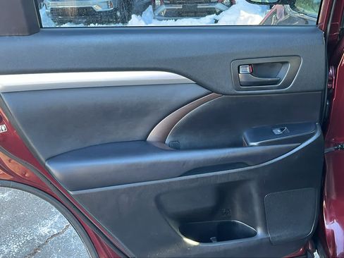 Used 2019 Toyota Highlander Plus w/ Protection Package #3 image 20