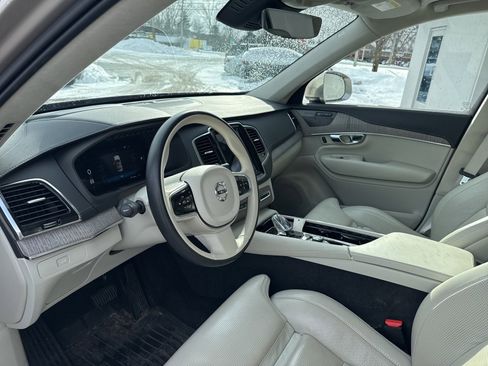 Used 2023 Volvo XC90 B6 Ultimate image 9