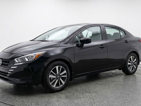 Used 2025 Nissan Versa SV FWD image 3
