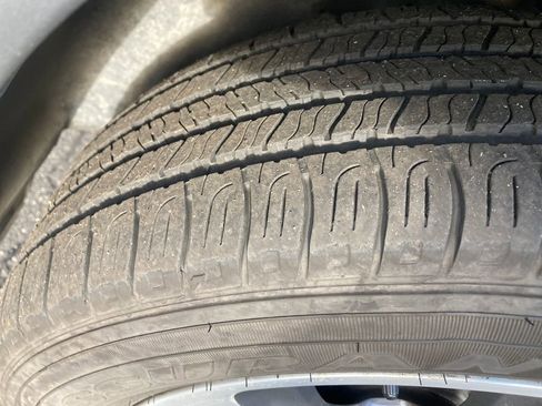 Used 2020 Jeep Cherokee Limited w/ Trailer Tow Group image 32