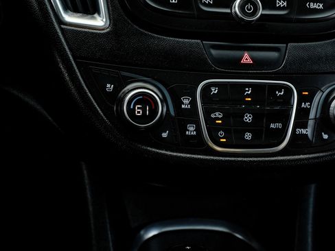 Used 2020 Chevrolet Malibu Premier image 29