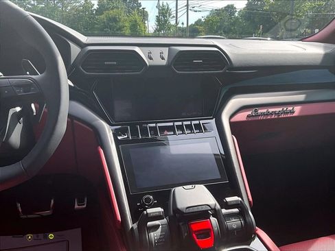 Used 2024 Lamborghini Urus S AWD/4WD image 7