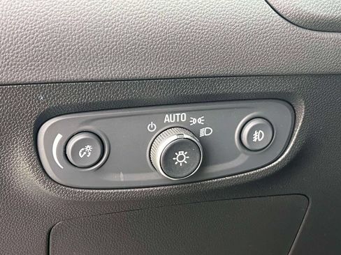 Used 2023 Buick Encore GX Preferred w/ Cold Weather Comfort Package FWD image 21