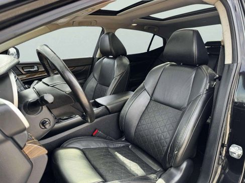 Used 2017 Nissan Maxima Platinum image 19