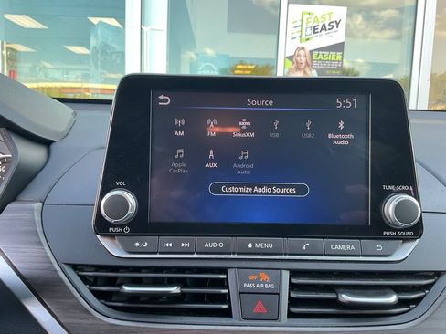 Used 2025 Nissan Altima 2.5 SV FWD image 26