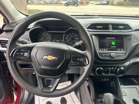 Used 2021 Chevrolet TrailBlazer LS image 27