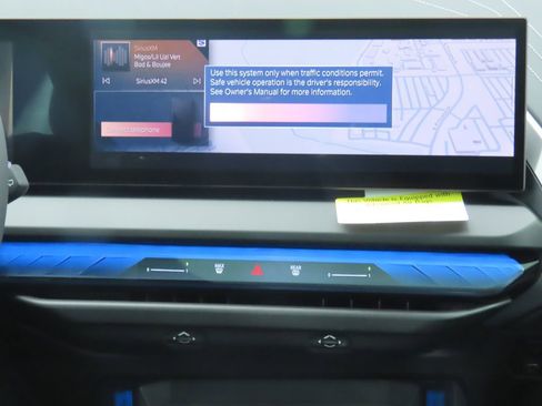 Used 2025 BMW X3 xDrive30i w/ Premium Package image 15