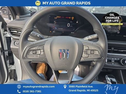Used 2024 Buick Envista Preferred w/ Convenience II Package image 14
