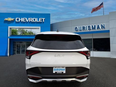 Used 2023 Kia Sportage EX image 4