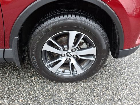 Used 2018 Toyota RAV4 XLE image 9