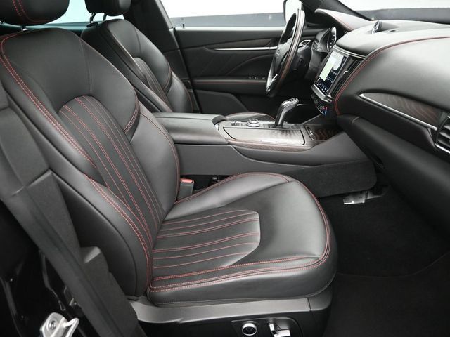 Used 2023 Maserati Levante GT AWD/4WD image 12