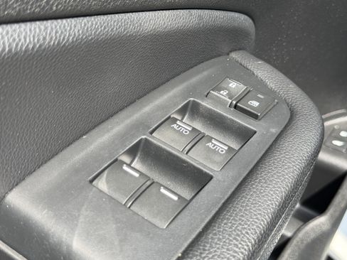 Used 2022 Honda Pilot Touring image 14