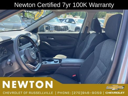 Used 2024 Nissan Rogue SV AWD/4WD image 4