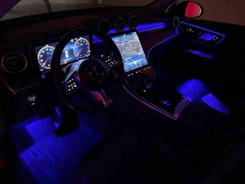 Used 2023 Mercedes-Benz GLC 300 4MATIC image 10