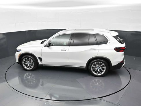 Used 2025 BMW X5 xDrive50e w/ Executive Package AWD/4WD image 24