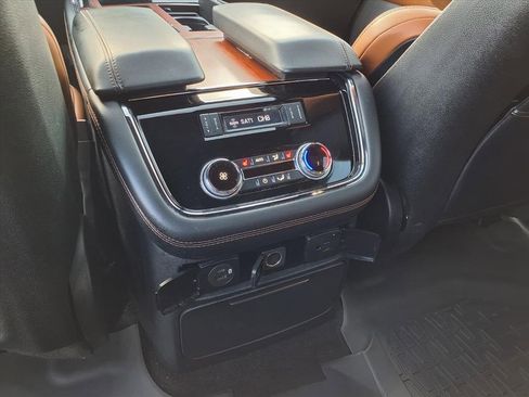 Used 2021 Lincoln Navigator Reserve w/ Luxury Package image 17