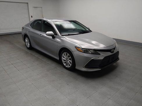 Used 2023 Toyota Camry LE FWD image 11