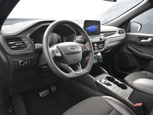 Used 2024 Ford Escape ST-Line image 9