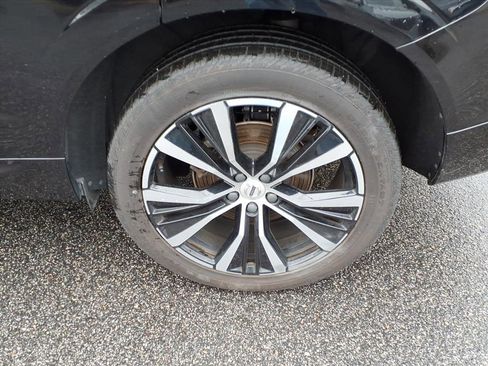 Used 2024 Volvo XC60 B5 Plus image 11