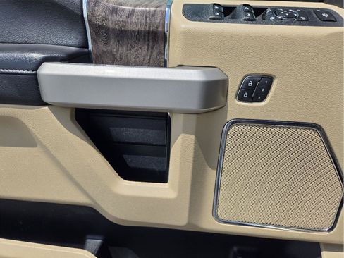Used 2019 Ford F350 Lariat w/ Lariat Ultimate Package AWD/4WD image 22
