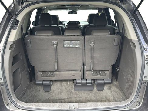 Used 2015 Honda Odyssey Touring Elite image 12