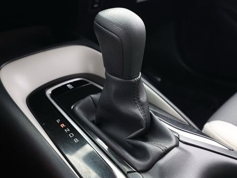 Used 2024 Toyota Corolla LE image 30