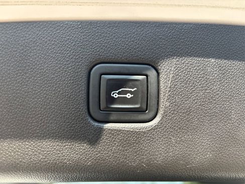 Used 2020 Chevrolet Blazer LT AWD/4WD image 14