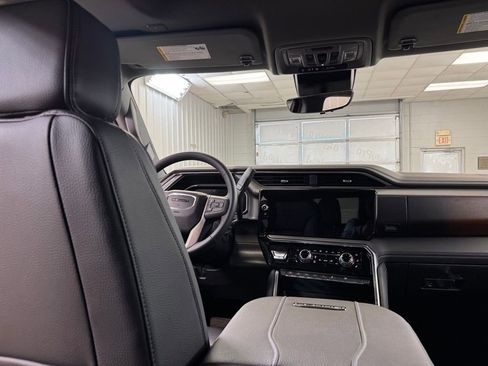 New 2026 GMC Sierra 3500 Denali w/ Technology Package AWD/4WD image 23